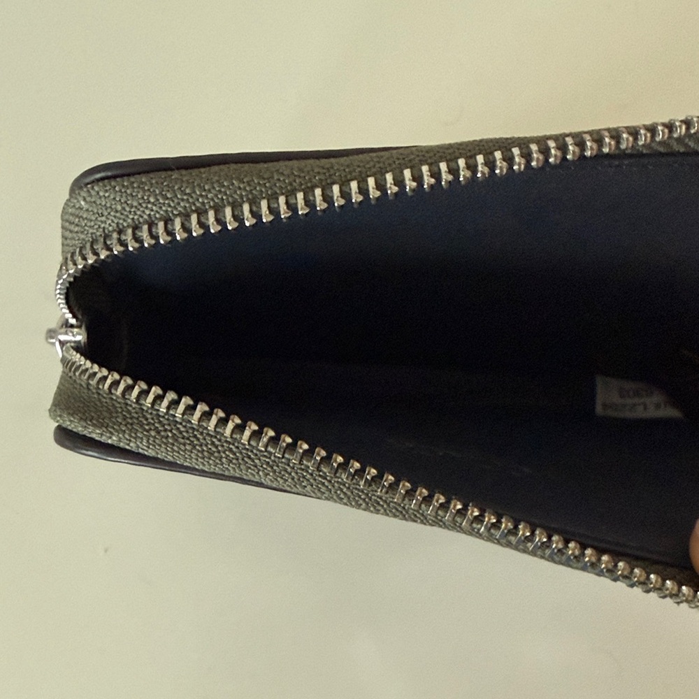 Coach Olive Leather Card Case with Chain - Picture 3 of 3